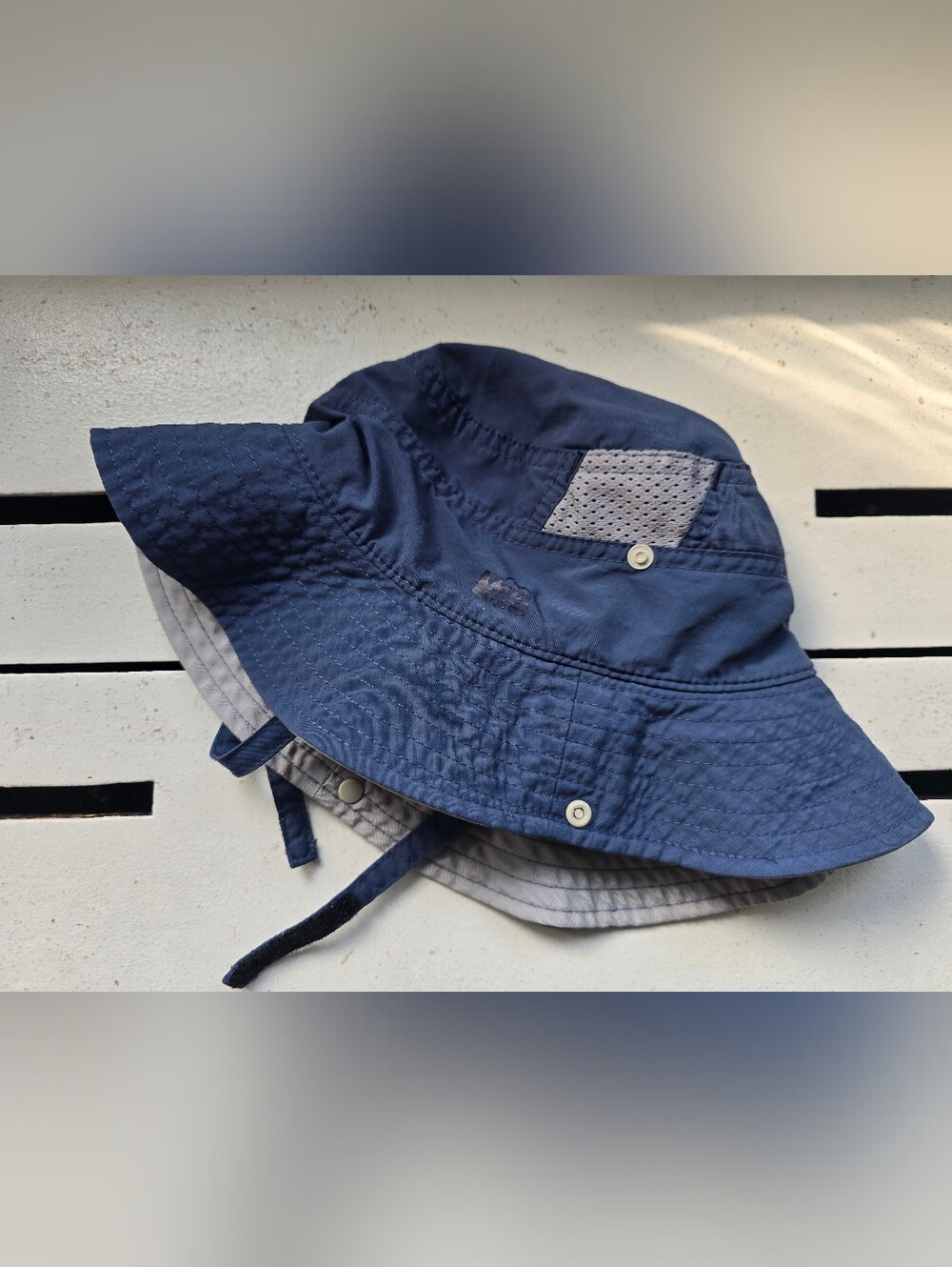 REI Navy Blue Reversible Kids Bucket Hat with Chin Strap